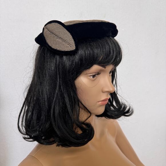 1950s Belmar Broida\'s Virginia Sculptural Cocktail Hat Black Velvet Fascinator main image 6